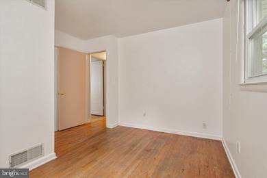 A CHERISHED FAMILY CLASSIC IN WATERFRONT HILLSMERE ESTATES! 410 - photo 22