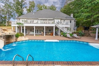 Exquisite in every detail this amazing home has an abundance of - photo 23