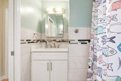 Discover the most neighborly, pet friendly, prewar coop in - photo 32