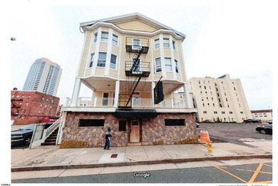FABULOUS OPPORTUNITY TO OWN THIS FULLY OCCUPIED 15, 000 SF HOTEL - photo 1