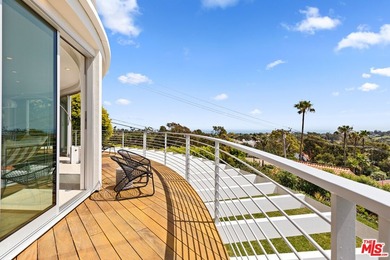 Presenting the Malibu Water Tower House - an iconic - photo 13