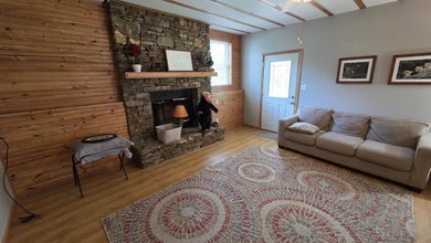 Welcome to market this well-maintained family home offering over - photo 16
