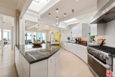 Presenting the Malibu Water Tower House - an iconic - photo 18