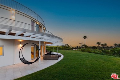 Presenting the Malibu Water Tower House - an iconic - photo 24