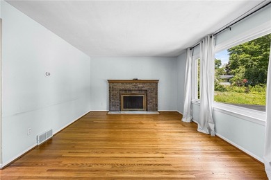 Welcome home to this beautifully maintained 4 bedroom, 2 full - photo 5