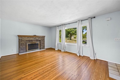 Welcome home to this beautifully maintained 4 bedroom, 2 full - photo 6