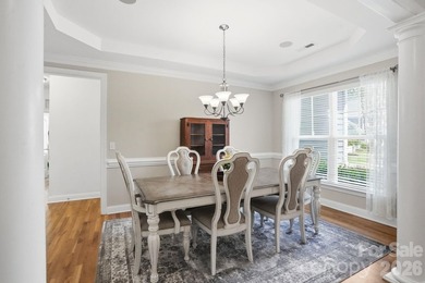 Welcome to this exceptional golf course home in The Palisades - photo 8