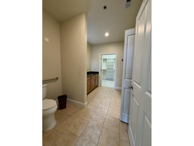 Located in the heart of downtown, walking distance to endless - photo 11