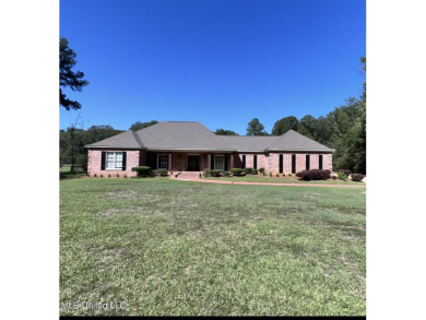 (private lake, pond, creek) Home For Sale in Brandon Mississippi