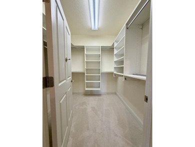 Located in the heart of downtown, walking distance to endless - photo 12