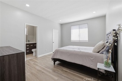 Welcome to this beautifully maintained 2-bedroom, 2-bathroom - photo 15