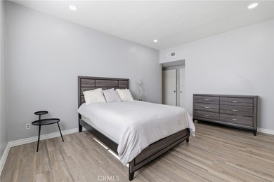 Welcome to this beautifully maintained 2-bedroom, 2-bathroom - photo 16