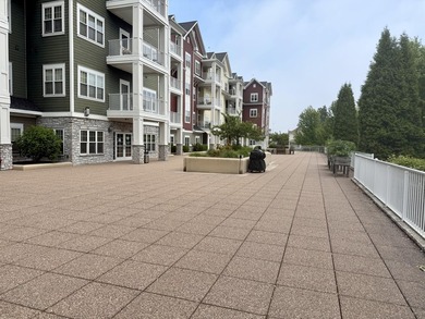 Located in the heart of downtown, walking distance to endless - photo 19