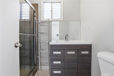 Welcome to this beautifully maintained 2-bedroom, 2-bathroom - photo 19