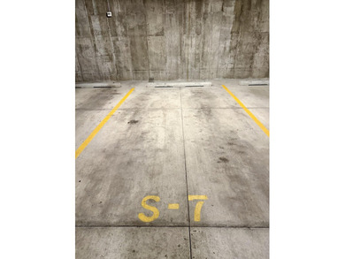 Located in the heart of downtown, walking distance to endless - photo 22