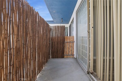 Welcome to this beautifully maintained 2-bedroom, 2-bathroom - photo 28