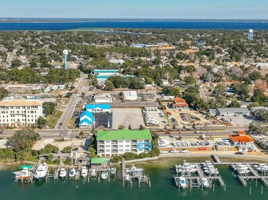 Boating enthusiasts, take note - this RARE Destin property - photo 2