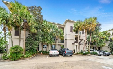Boating enthusiasts, take note - this RARE Destin property - photo 4