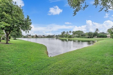 Beautifully maintained 3-bedroom, 2.5-bath home located on a - photo 34