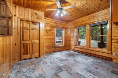 Discover unparalleled tranquility and self-sufficiency on this - photo 36