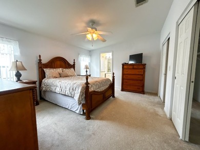 Beautifully maintained and updated 3/2, fully furnished, in a - photo 14