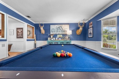 Spacious brick home with separate guest house, pool, and - photo 24