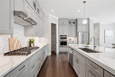 Rare Elevator Home Steps from Avalon! Welcome to luxurious - photo 26