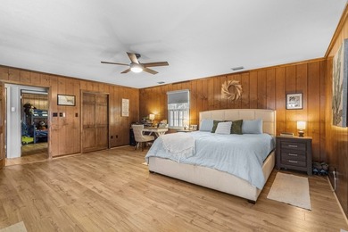 Spacious brick home with separate guest house, pool, and - photo 28