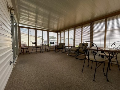 Beautifully maintained and updated 3/2, fully furnished, in a - photo 33