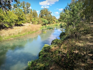 HALF-MILE RIVER FRONTAGE. Discover one of the most exceptional - photo 10