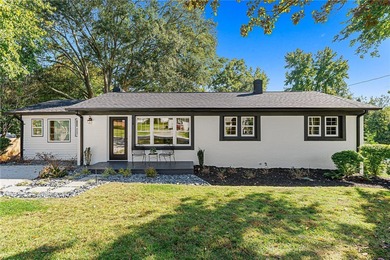 Lake Keowee Home For Sale in Seneca South Carolina