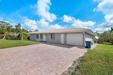Fully Furnished Canal-Front Home - Minutes to Myakka River and - photo 2
