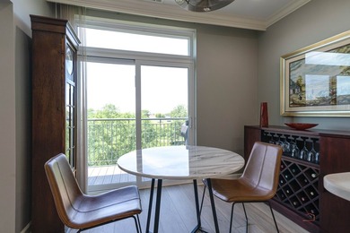 LARGEST PENTHOUSE END-UNIT | POND VIEWS | 3 BEDROOMS | 2.1 BATHS - photo 17