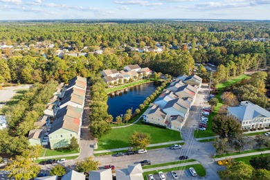(private lake, pond, coastal) Townhome/Townhouse Active Under Contract in Bluffton South Carolina