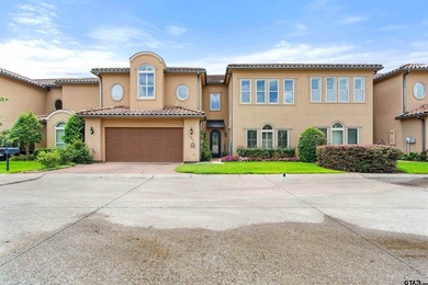 Nestled behind the gates of the Villas of Hollytree, 822 - photo 1