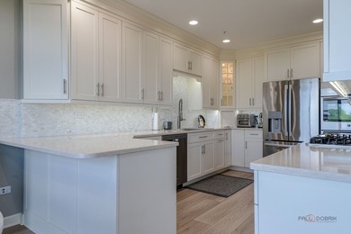 LARGEST PENTHOUSE END-UNIT | POND VIEWS | 3 BEDROOMS | 2.1 BATHS - photo 22