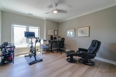 LARGEST PENTHOUSE END-UNIT | POND VIEWS | 3 BEDROOMS | 2.1 BATHS - photo 29