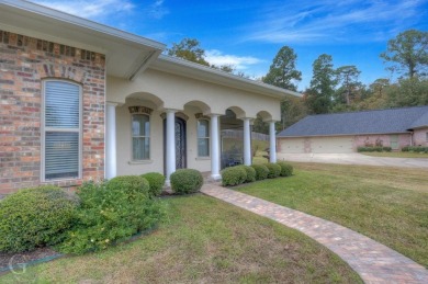 Lake Home For Sale in Shreveport, Louisiana