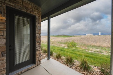Welcome to your dream townhome in beautiful Heron Lakes! This - photo 35