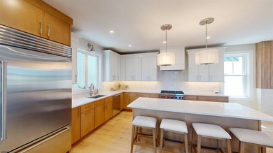 MOVE IN READY! ENJOY THE BEST OF SUMMER IN YOUR MARGATE HOME! - photo 12