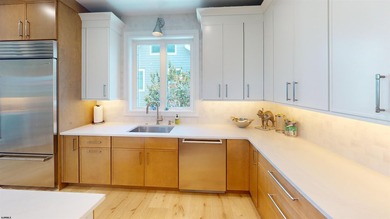 MOVE IN READY! ENJOY THE BEST OF SUMMER IN YOUR MARGATE HOME! - photo 13