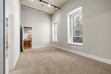 Experience elevated urban living in the Historic Great Northern - photo 15