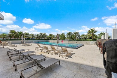 2 parking spaces PLUS valet! Penthouse-level living with 10' - photo 19
