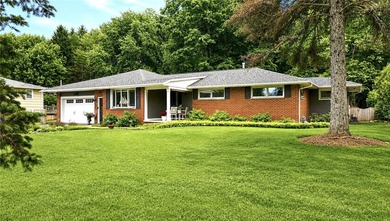 THOUGHTFULLY DESIGNED. METICULOUSLY MAINTAINED. TRULY - photo 1