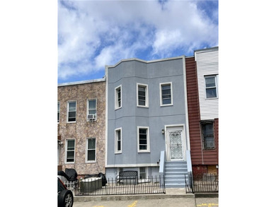 BUSHWICK. Fully Renovated With Designer Features And Loft-Like - photo 2