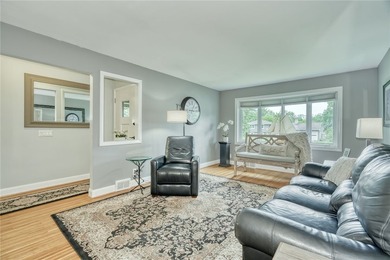 THOUGHTFULLY DESIGNED. METICULOUSLY MAINTAINED. TRULY - photo 6