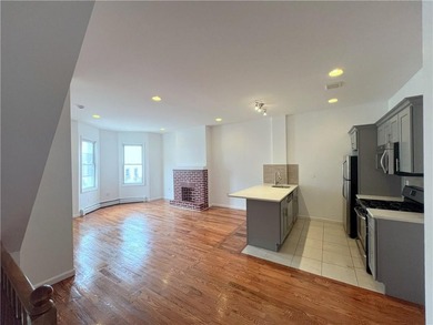 BUSHWICK. Fully Renovated With Designer Features And Loft-Like - photo 8