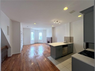 BUSHWICK. Fully Renovated With Designer Features And Loft-Like - photo 9