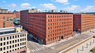 Experience elevated urban living in the Historic Great Northern - photo 48