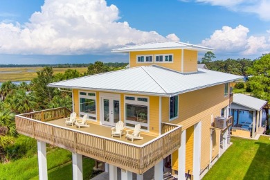 Suwannee River Home For Sale in Suwannee Florida